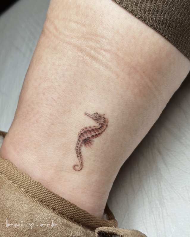seahorsetattoo tattoos at INKsearch