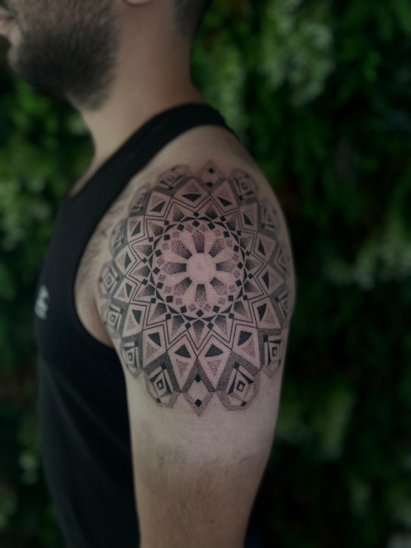 sacred ink tattoo • Tattoo Studio • Tattoodo